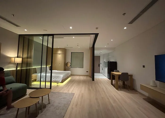 Apartment La By The